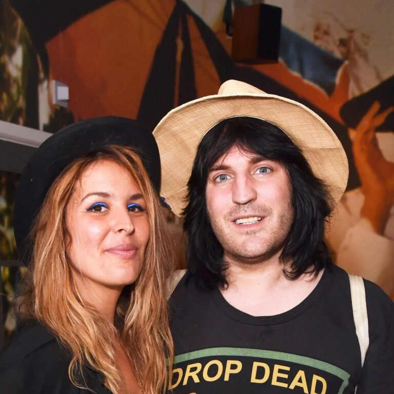 noel fielding wife